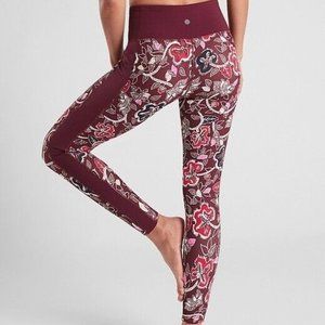 Athleta AFFIRMATION 7/8 TIGHT In POWERVITA Red Floral Legging Size XS NWT $89‎